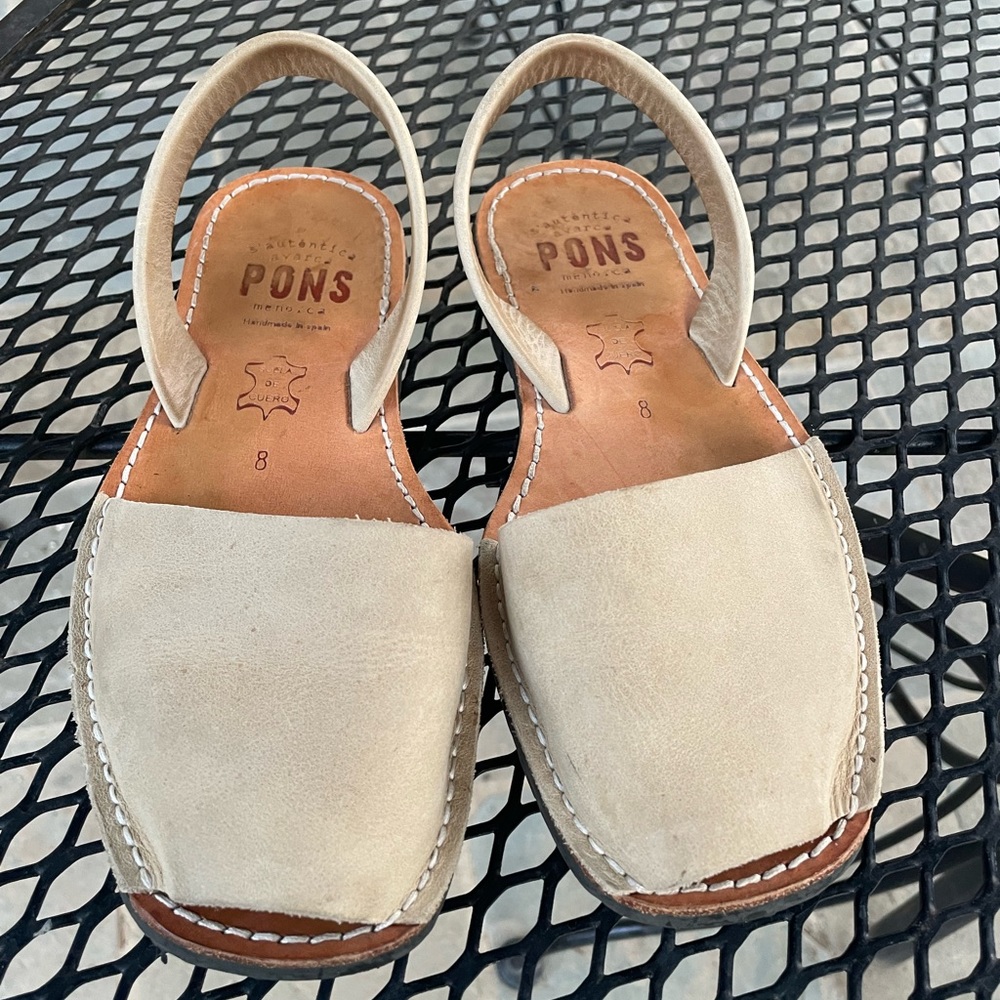 Pons size 8 tan/beige handmade in Spain sandals leather
